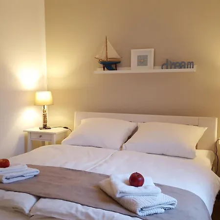 Appartementhaus - Urlaub Zwischen Meer & Bodden Apartamento Zingst